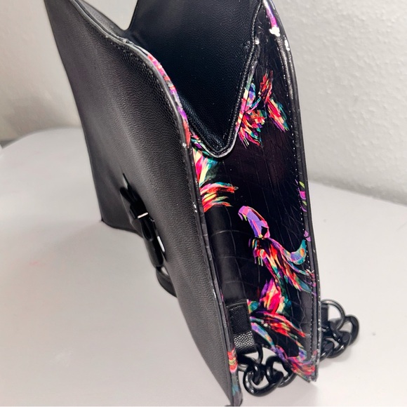 🌹Betsy Johnson black bow shoulder / hand bag with blk link strap. - Picture 3 of 15